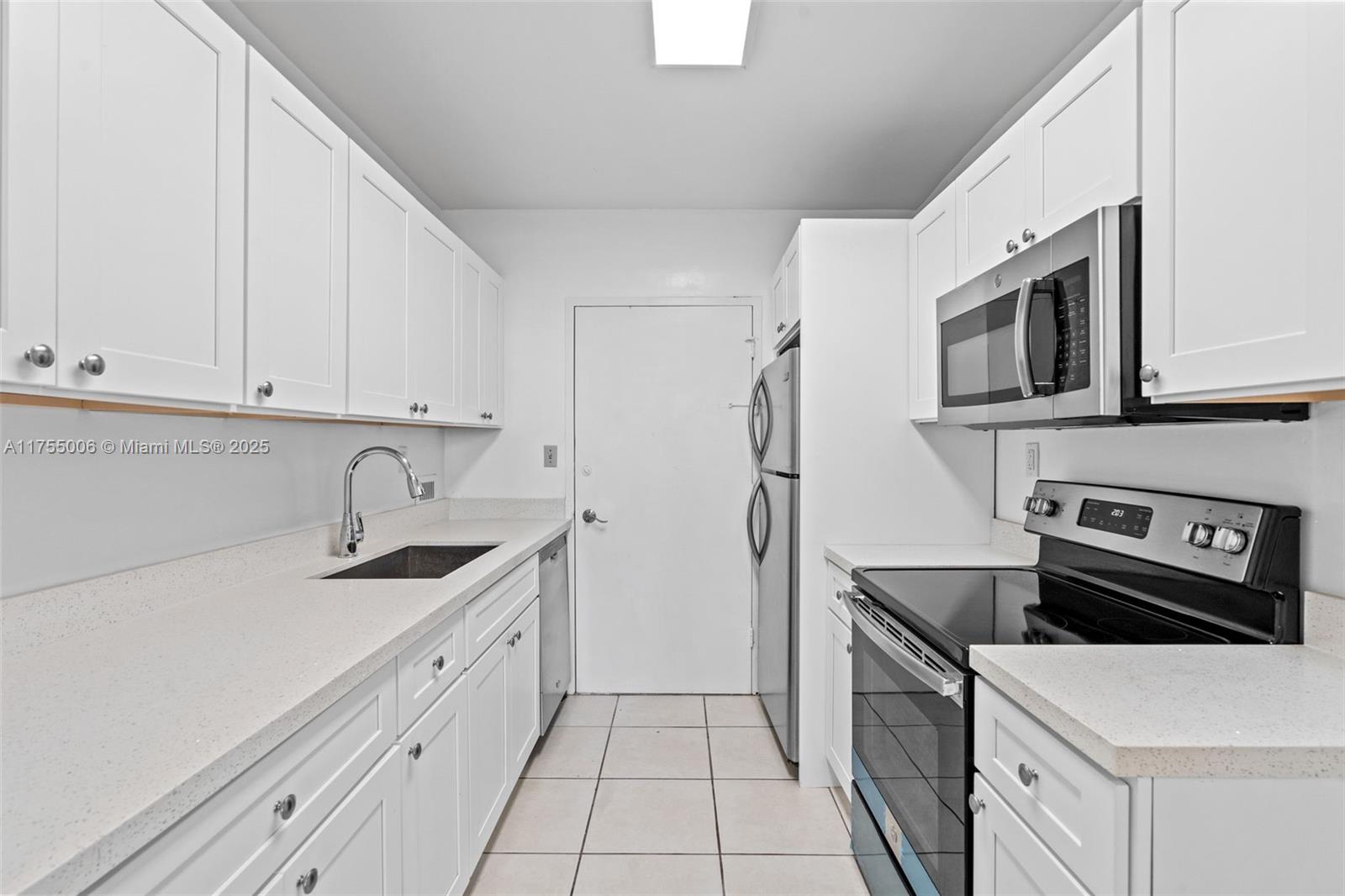 5401 Collins Ave # 1114
