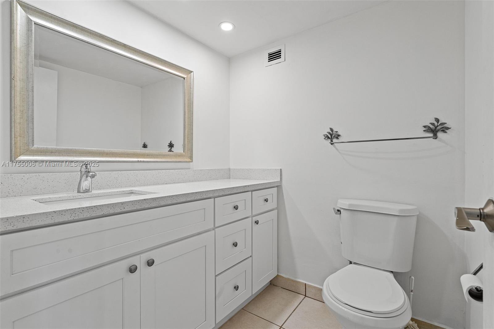 5401 Collins Ave # 1114