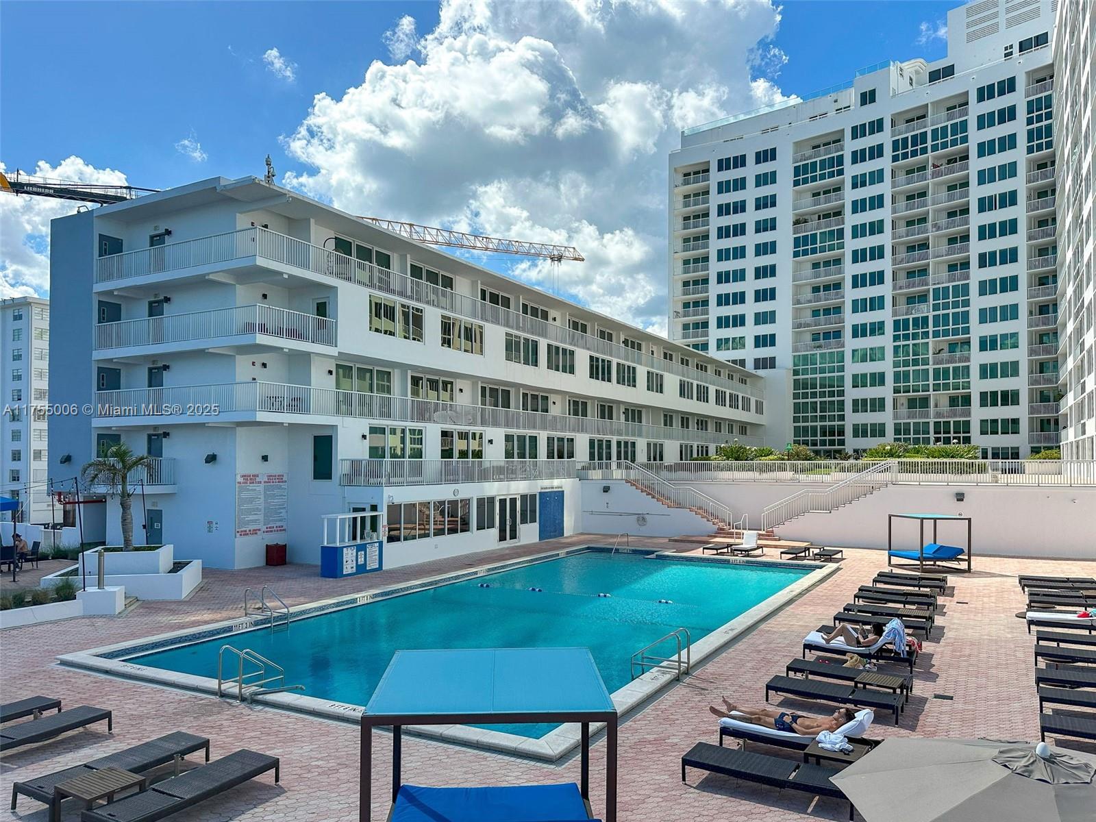 5401 Collins Ave # 1114