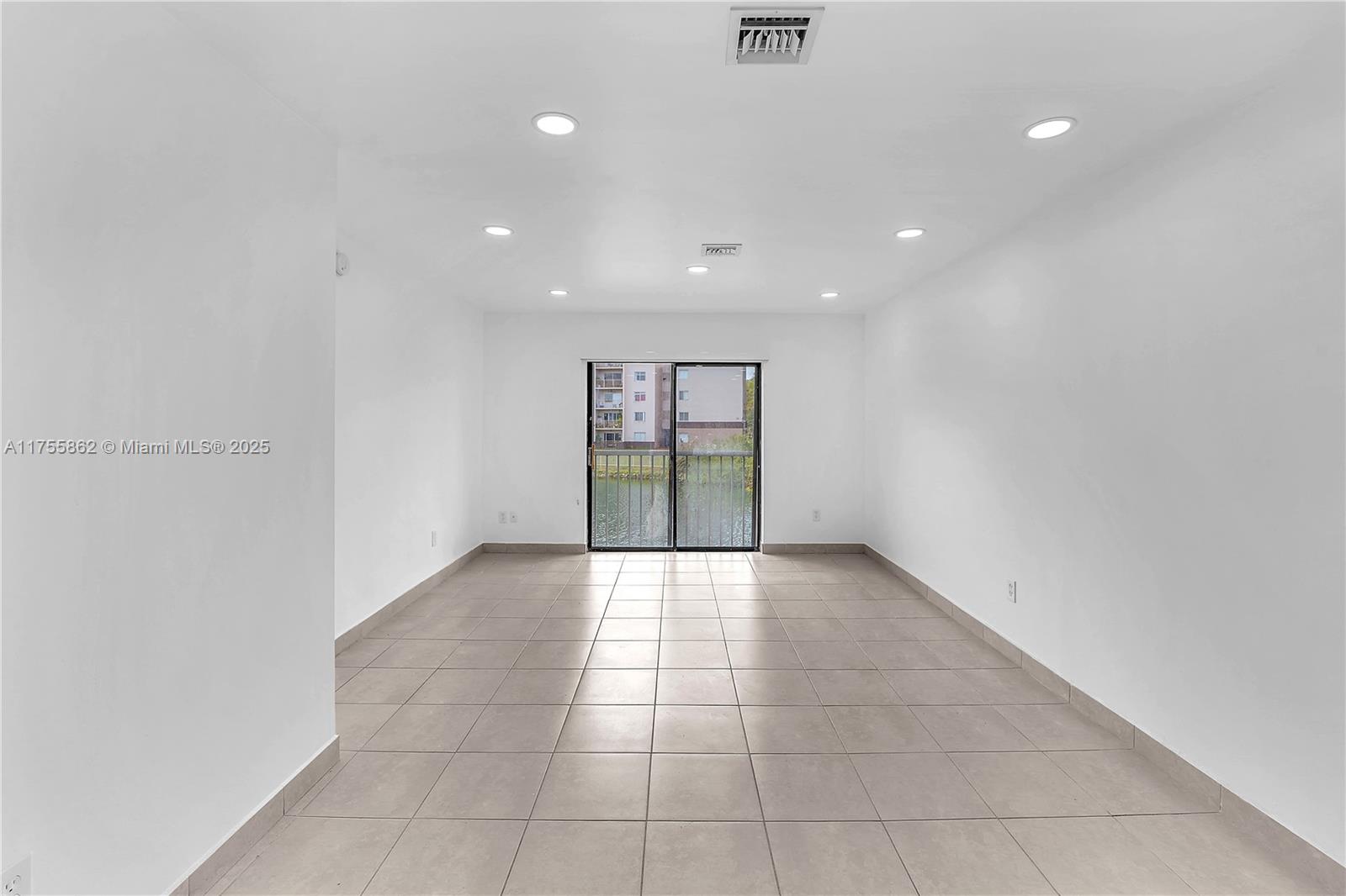 7668 SW 152nd Ave # 211 Unit: 2-211