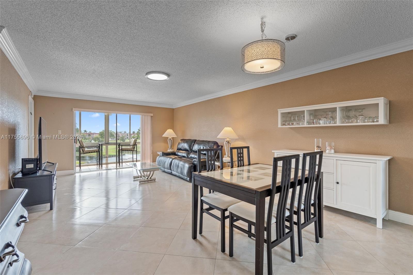 9201 Sunrise Lakes Blvd Unit: 306