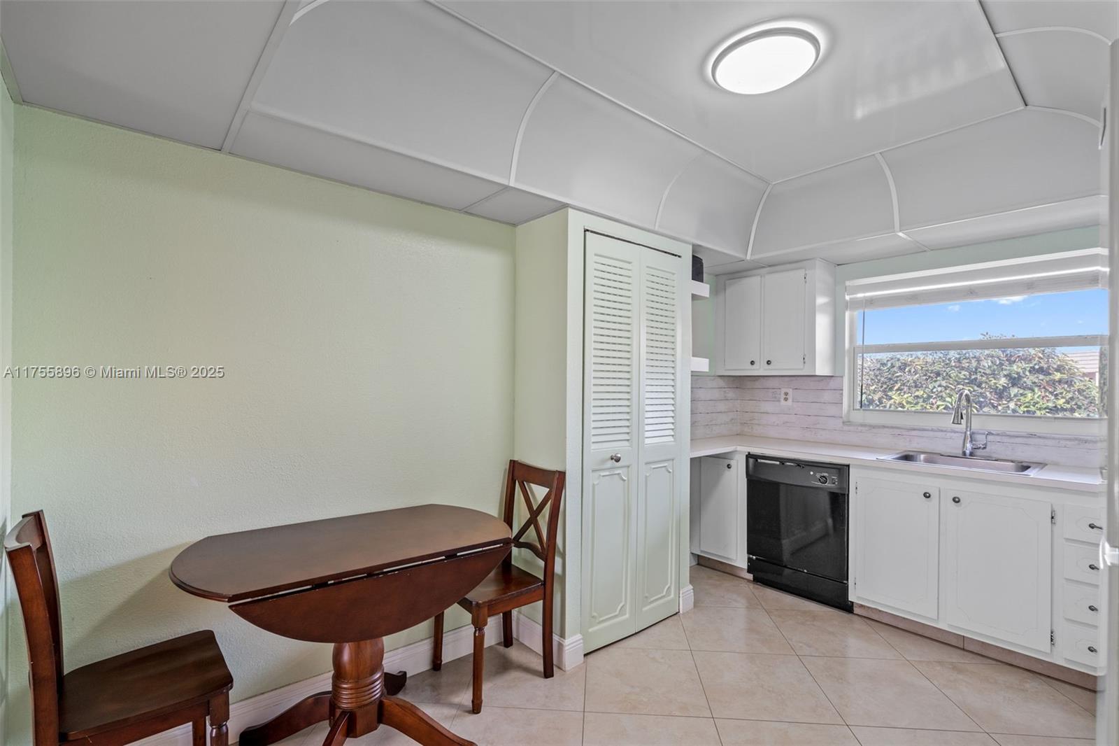 9201 Sunrise Lakes Blvd Unit: 306