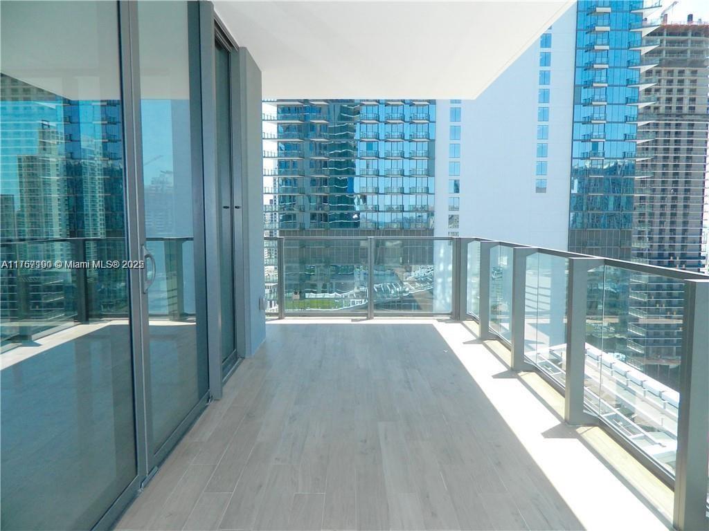 68 SE 6th St # 2402