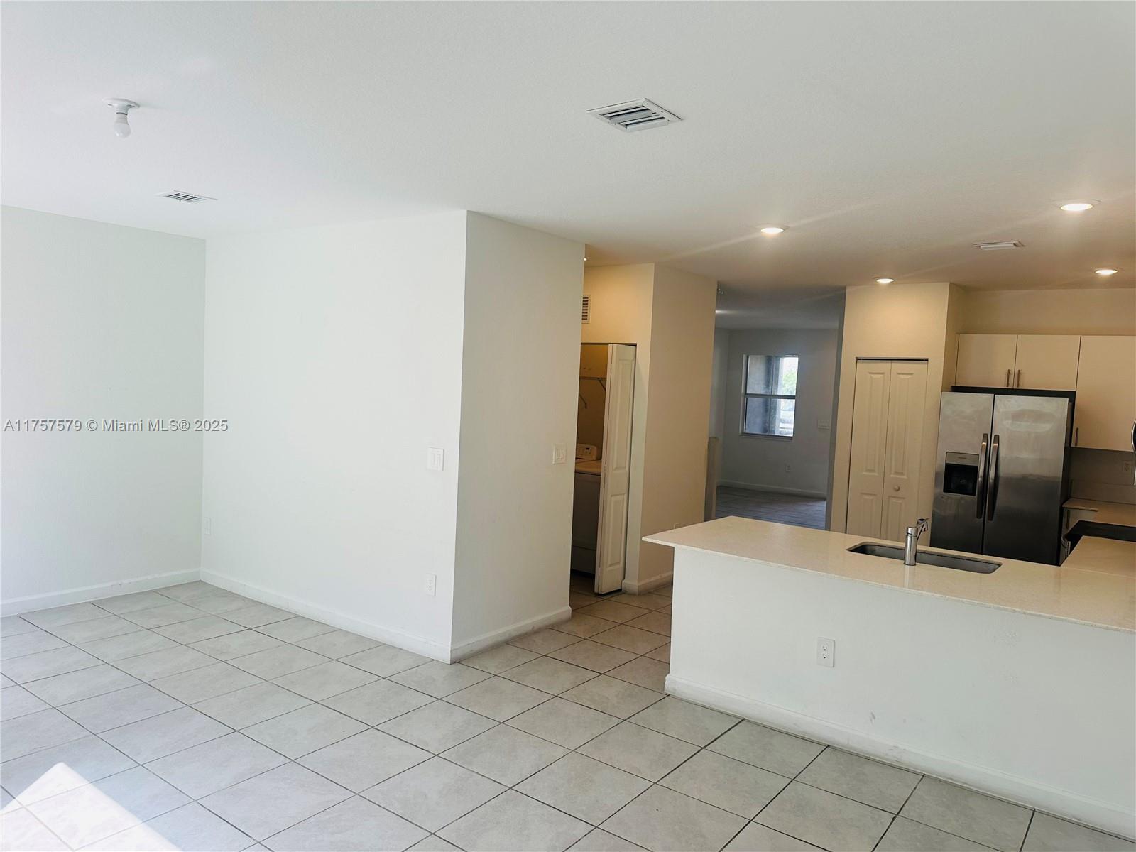 2678 SE 10th St # 2678