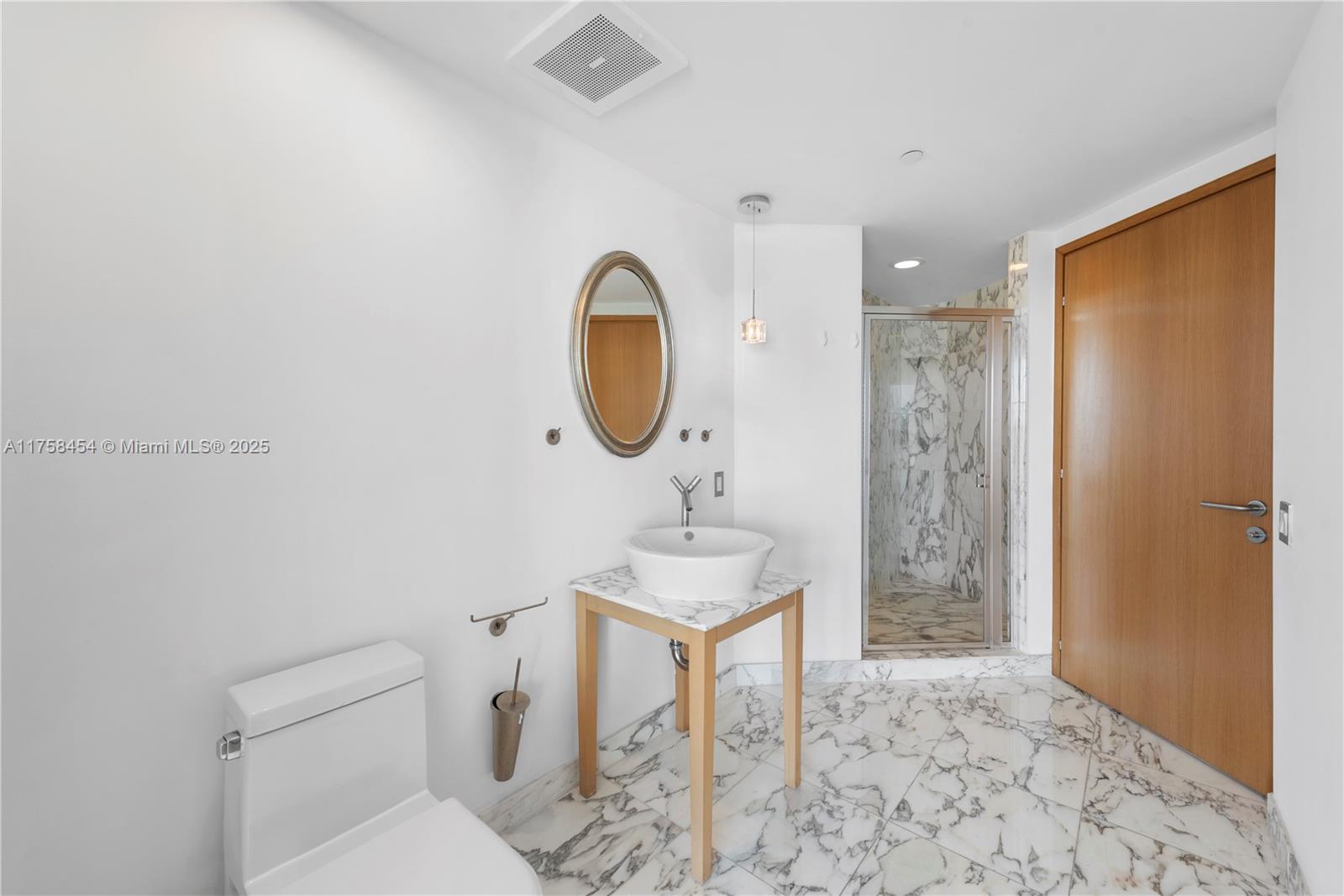 450 Alton Rd # 3206