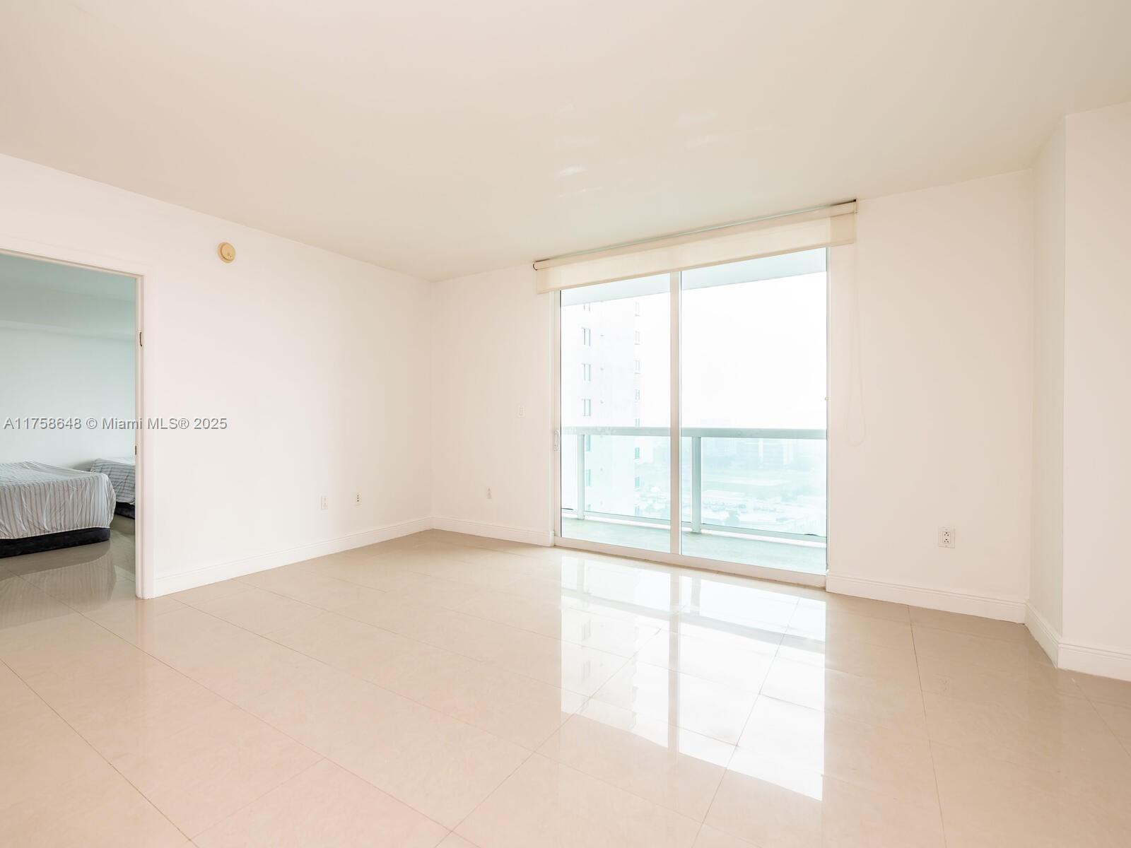 1800 N Bayshore Dr # 1904