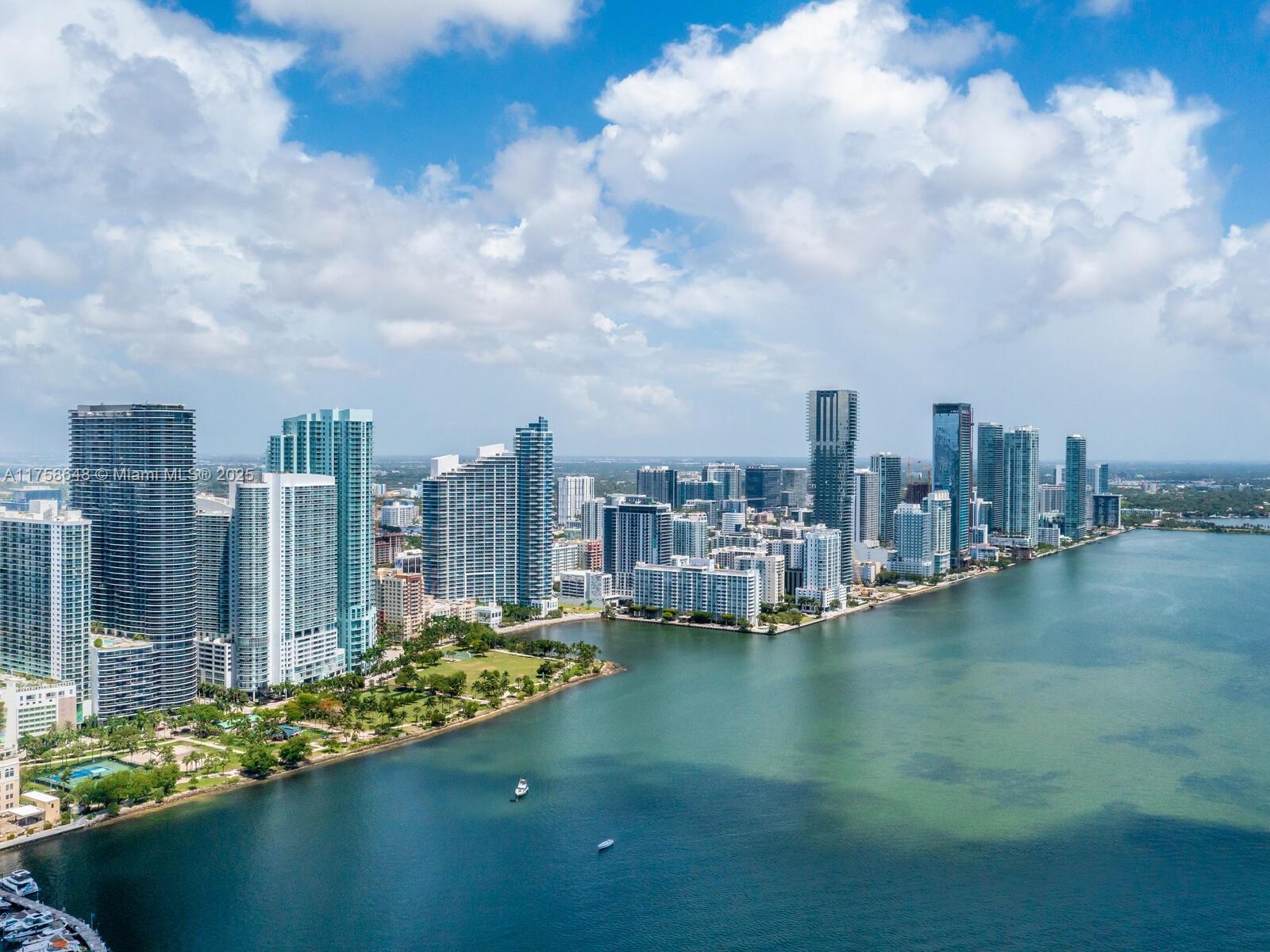 1800 N Bayshore Dr # 1904
