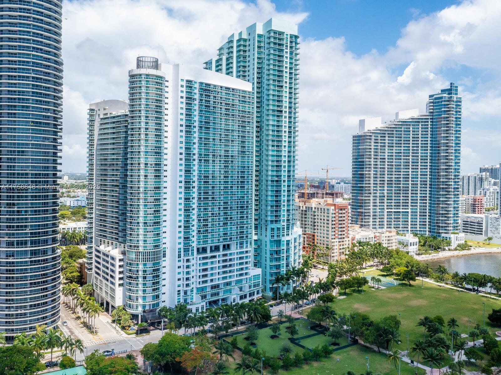 1800 N Bayshore Dr # 1904