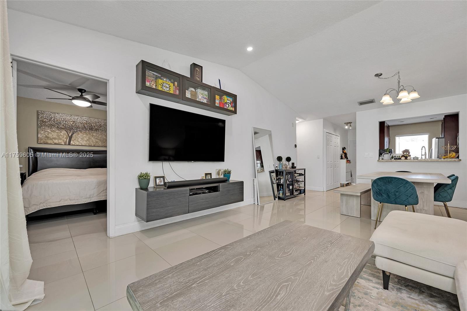 9539 Boca Cove Cir # 111