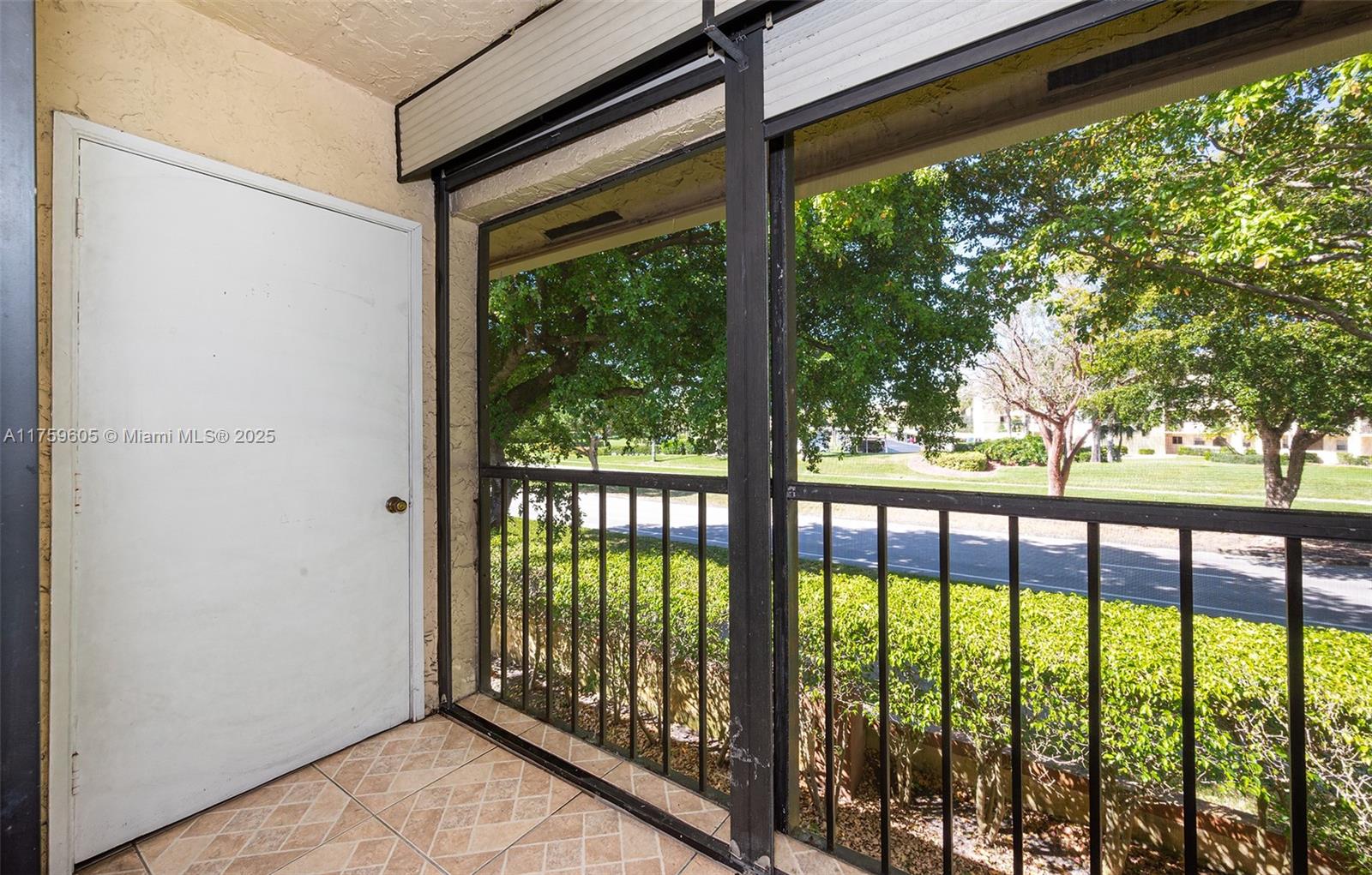 9539 Boca Cove Cir # 111