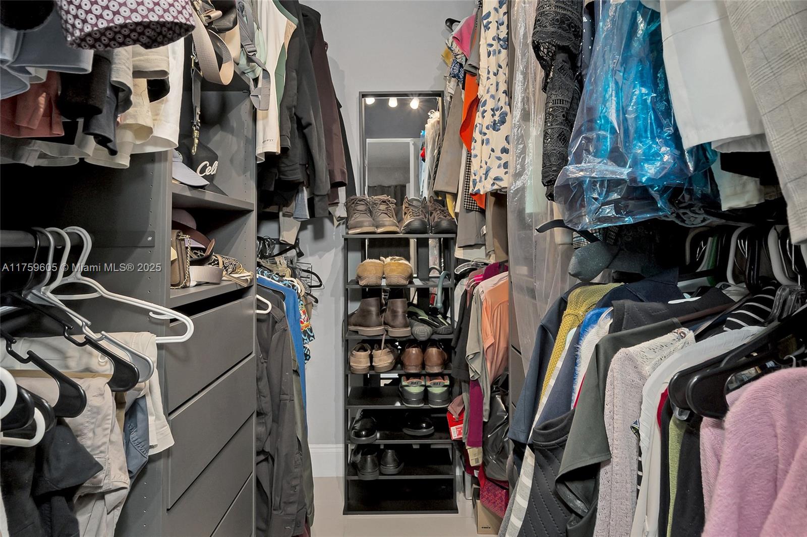 9539 Boca Cove Cir # 111