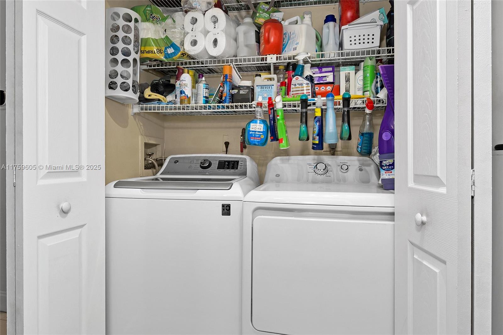 9539 Boca Cove Cir # 111