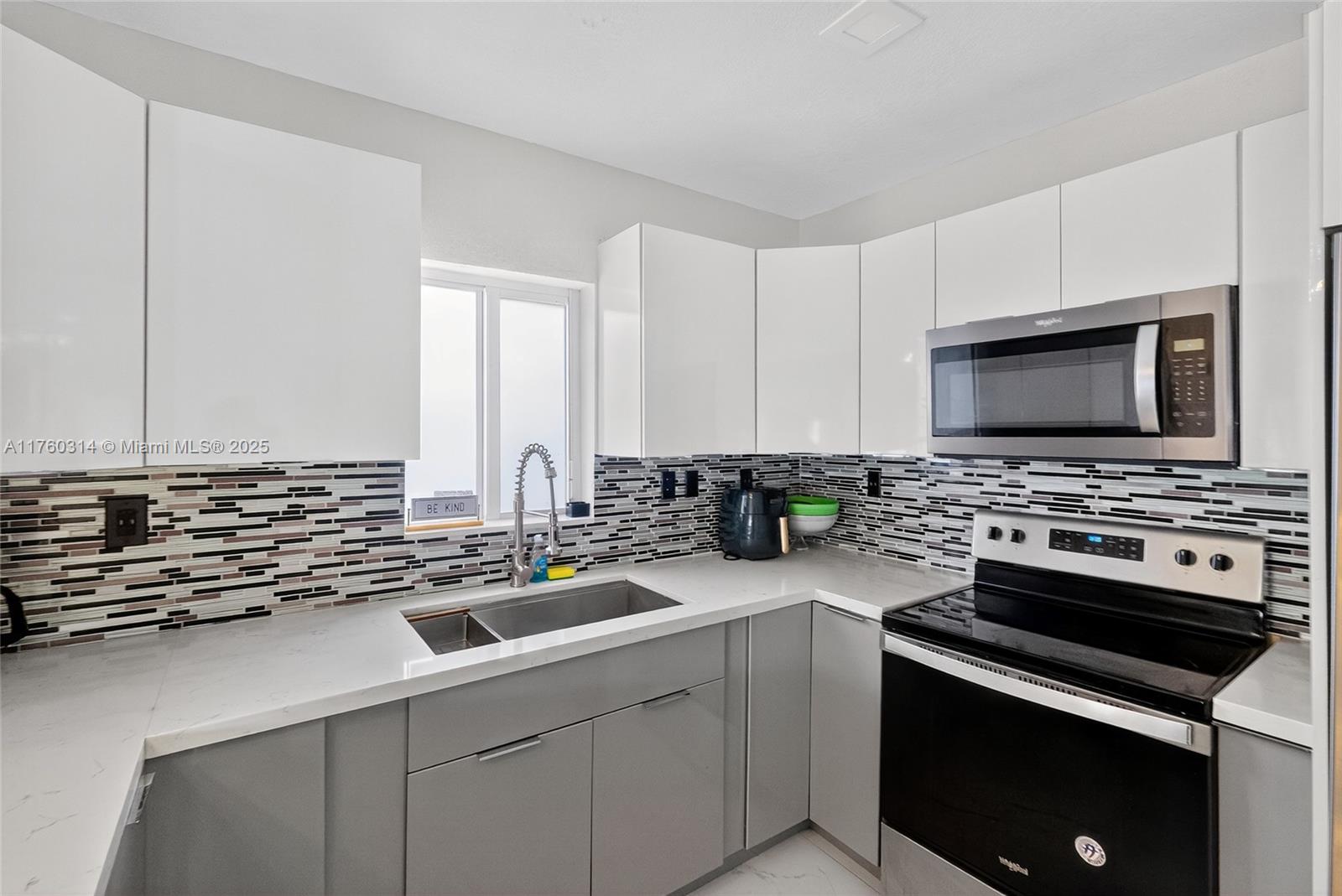 231 NW 44th St