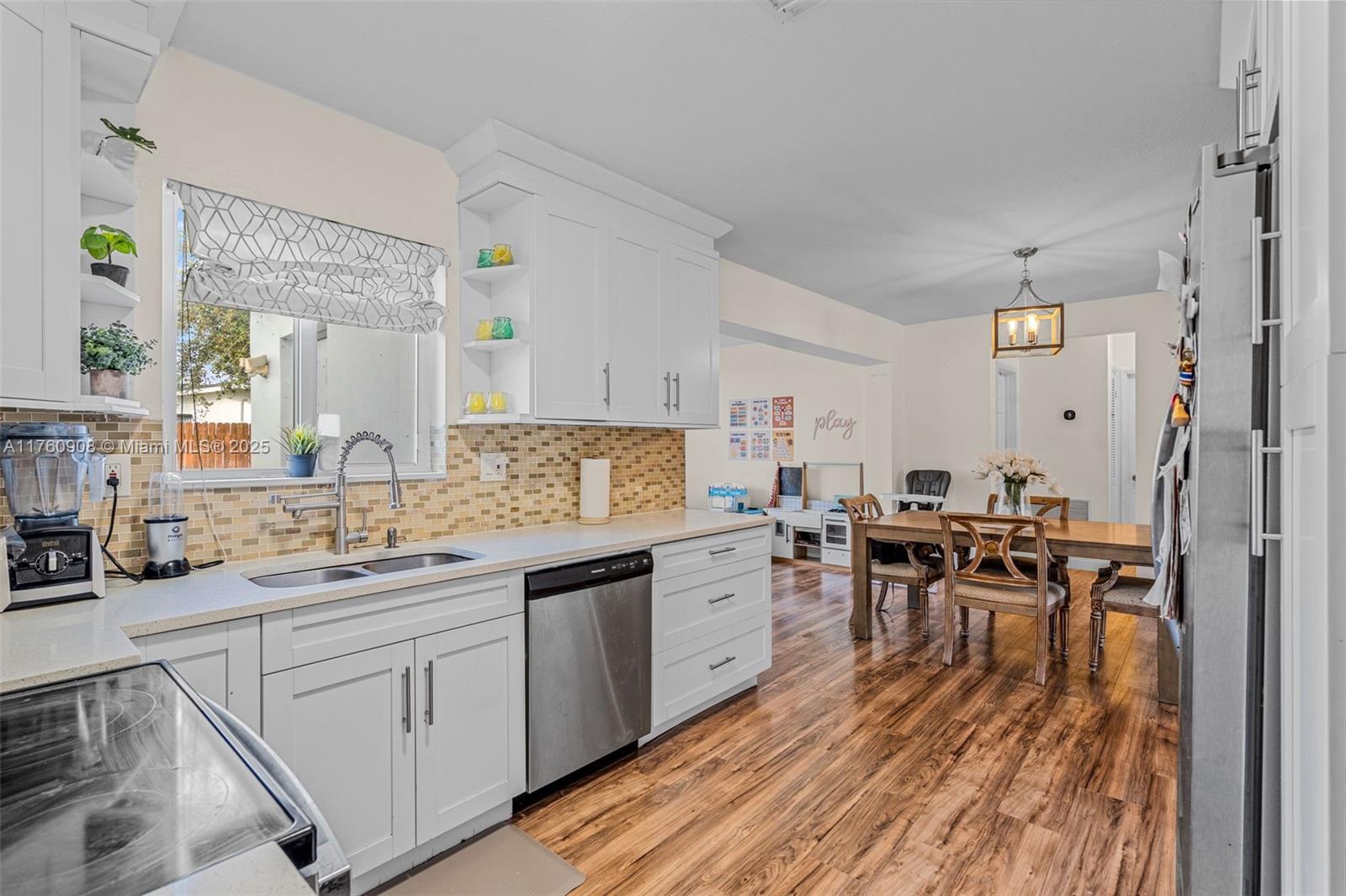 3001 Bahama Dr