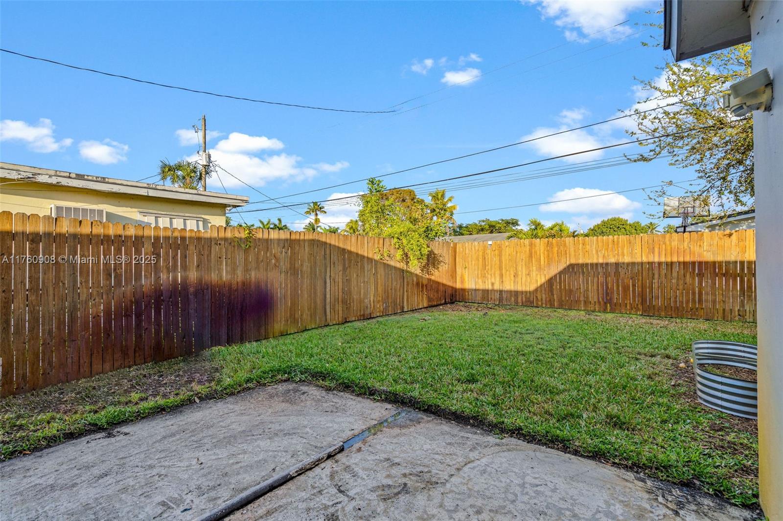 3001 Bahama Dr