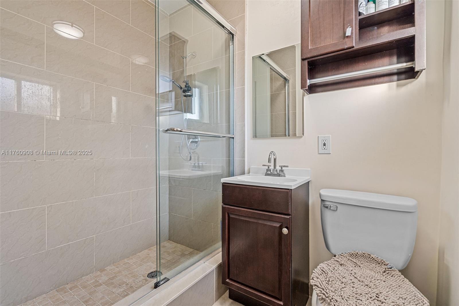 3001 Bahama Dr