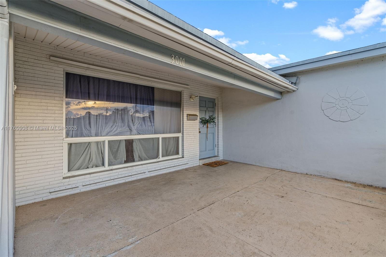 3001 Bahama Dr