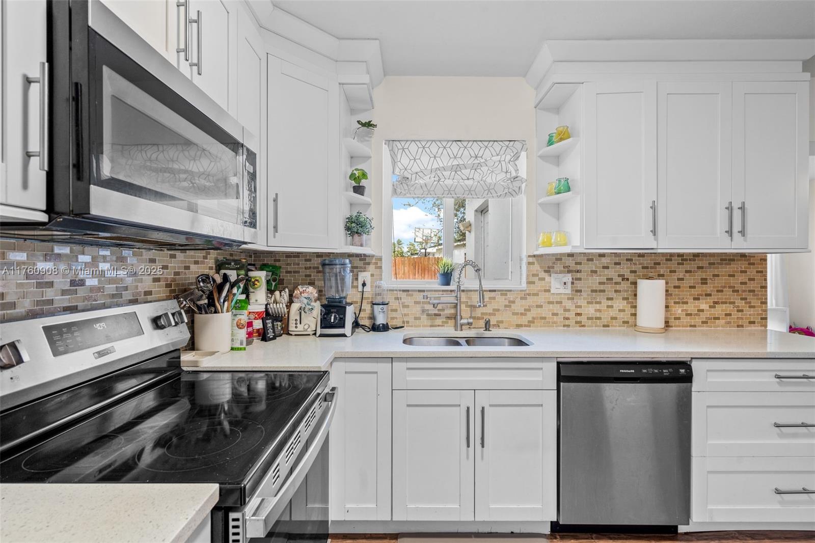 3001 Bahama Dr