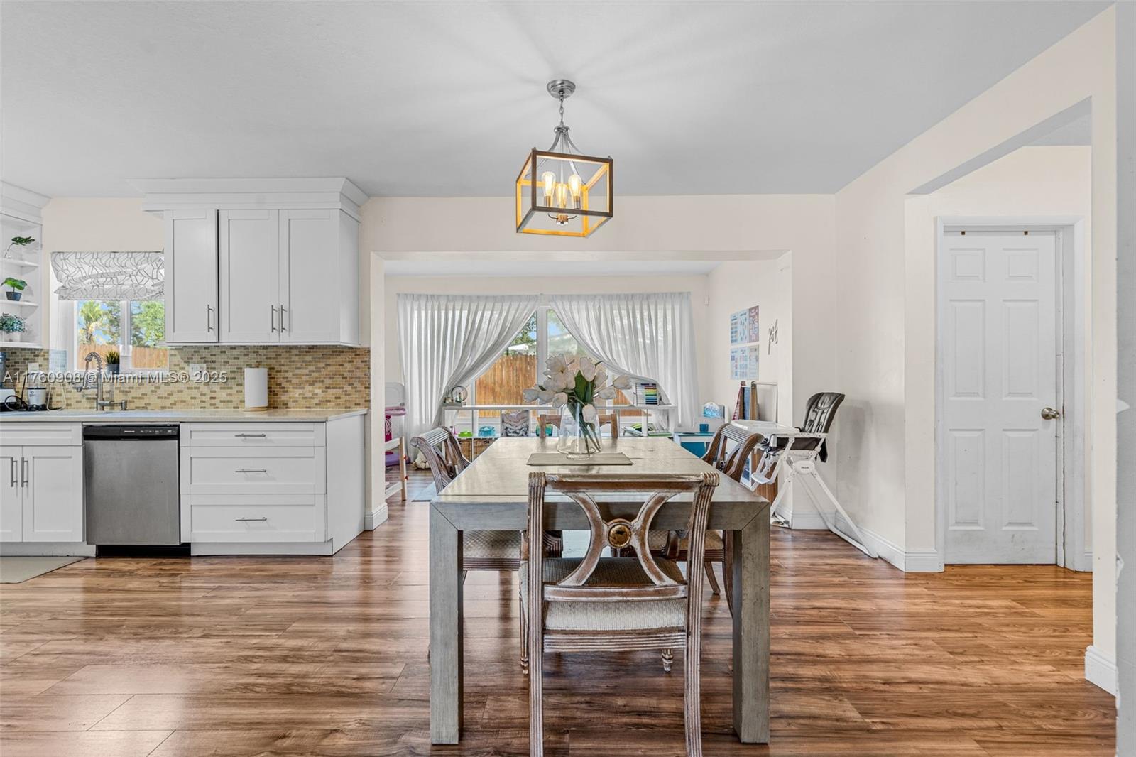 3001 Bahama Dr