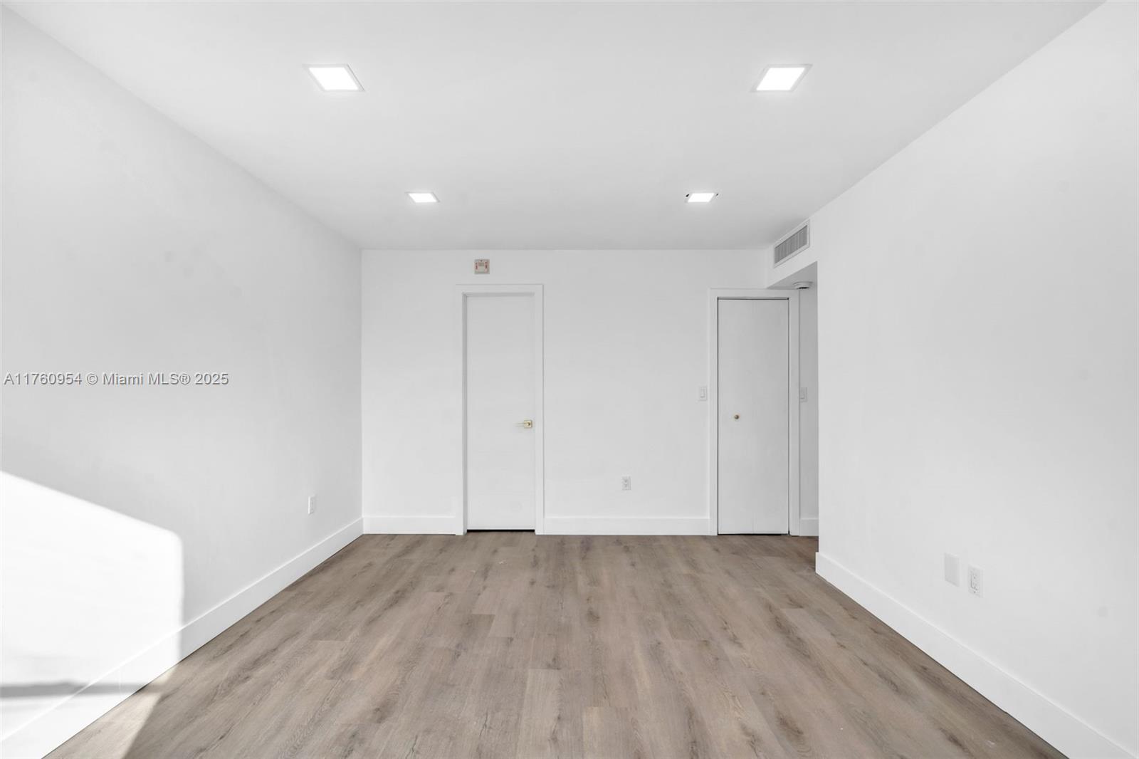 17560 Atlantic Blvd # 409