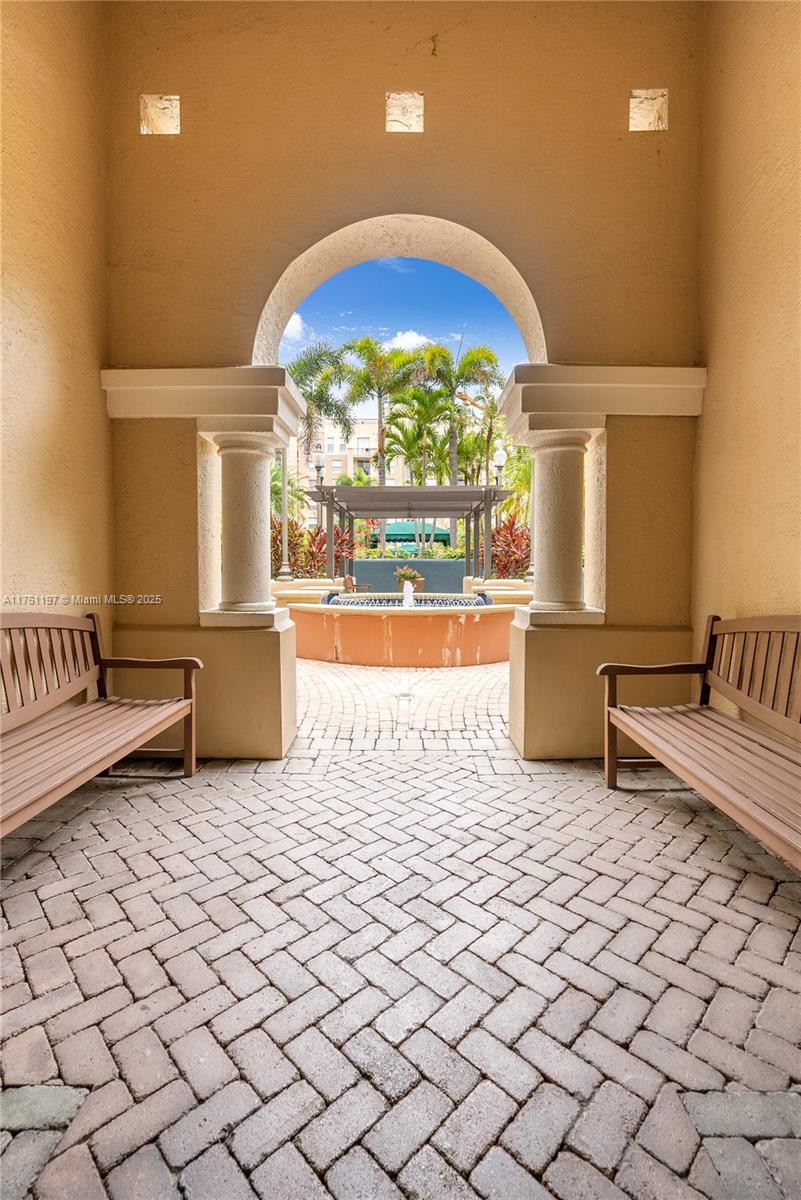 520 SE 5th Ave # 1507