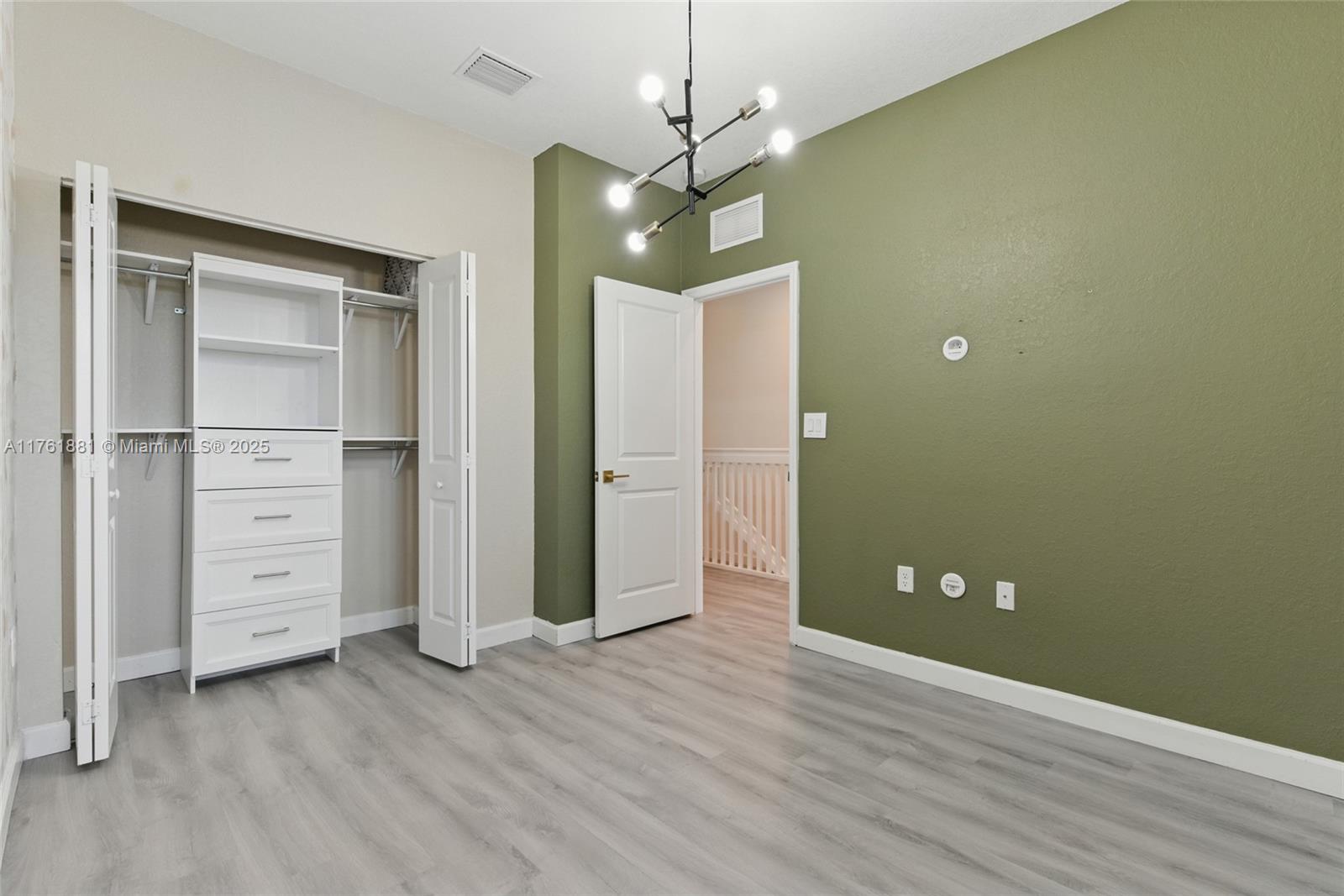 1452 SE 26th Ter