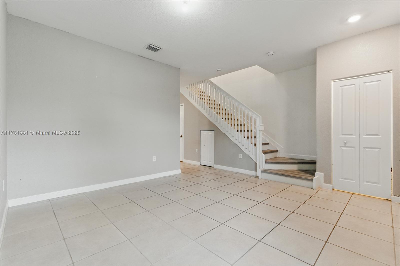 1452 SE 26th Ter