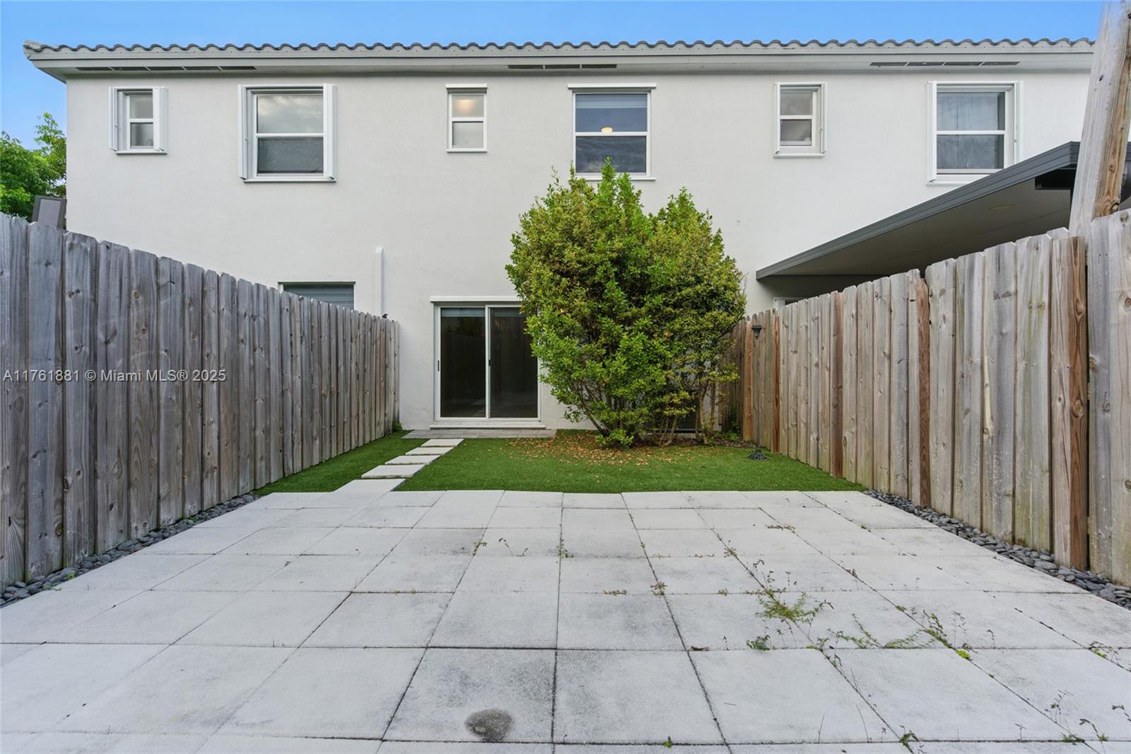 1452 SE 26th Ter