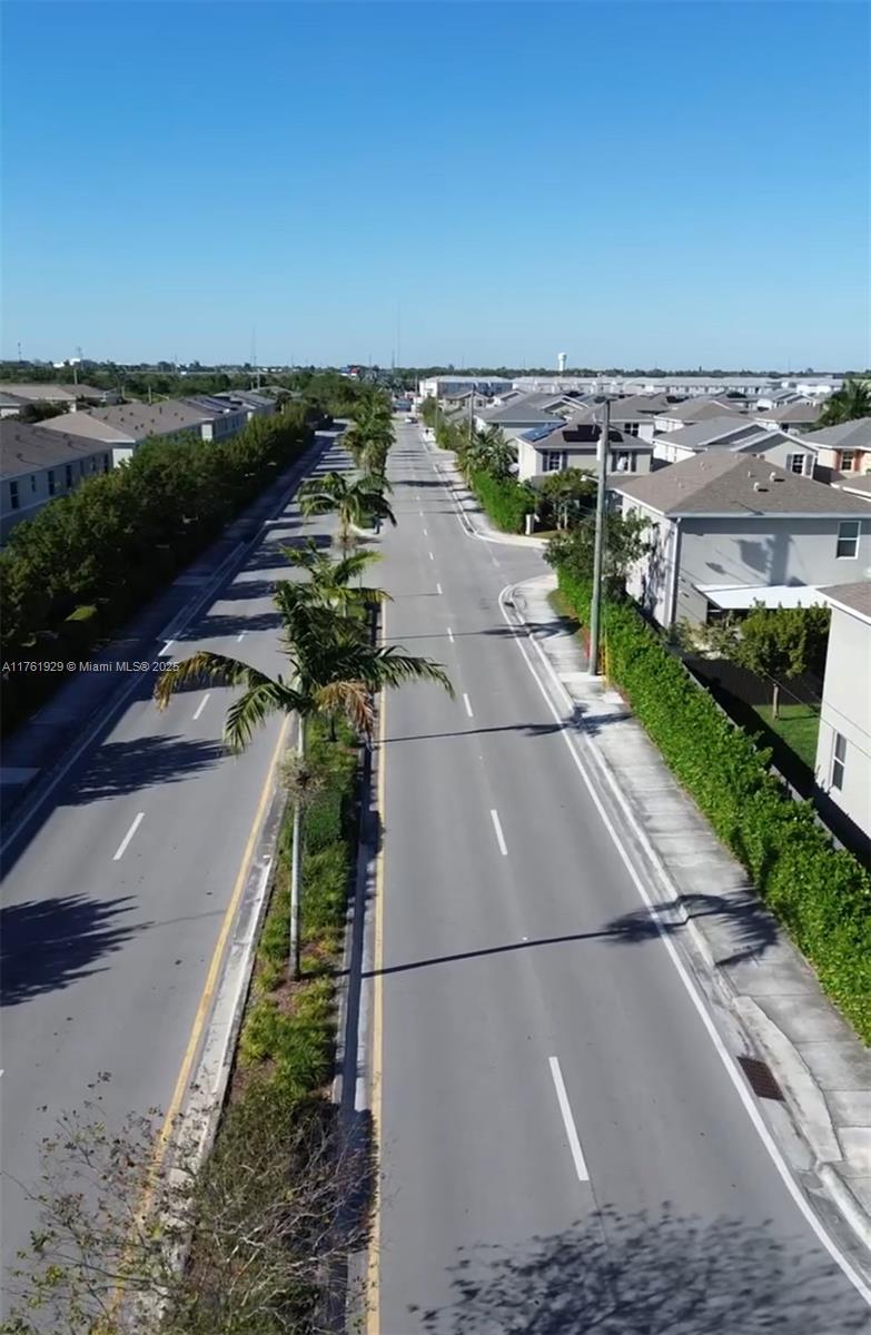 600 NE 4th Ter