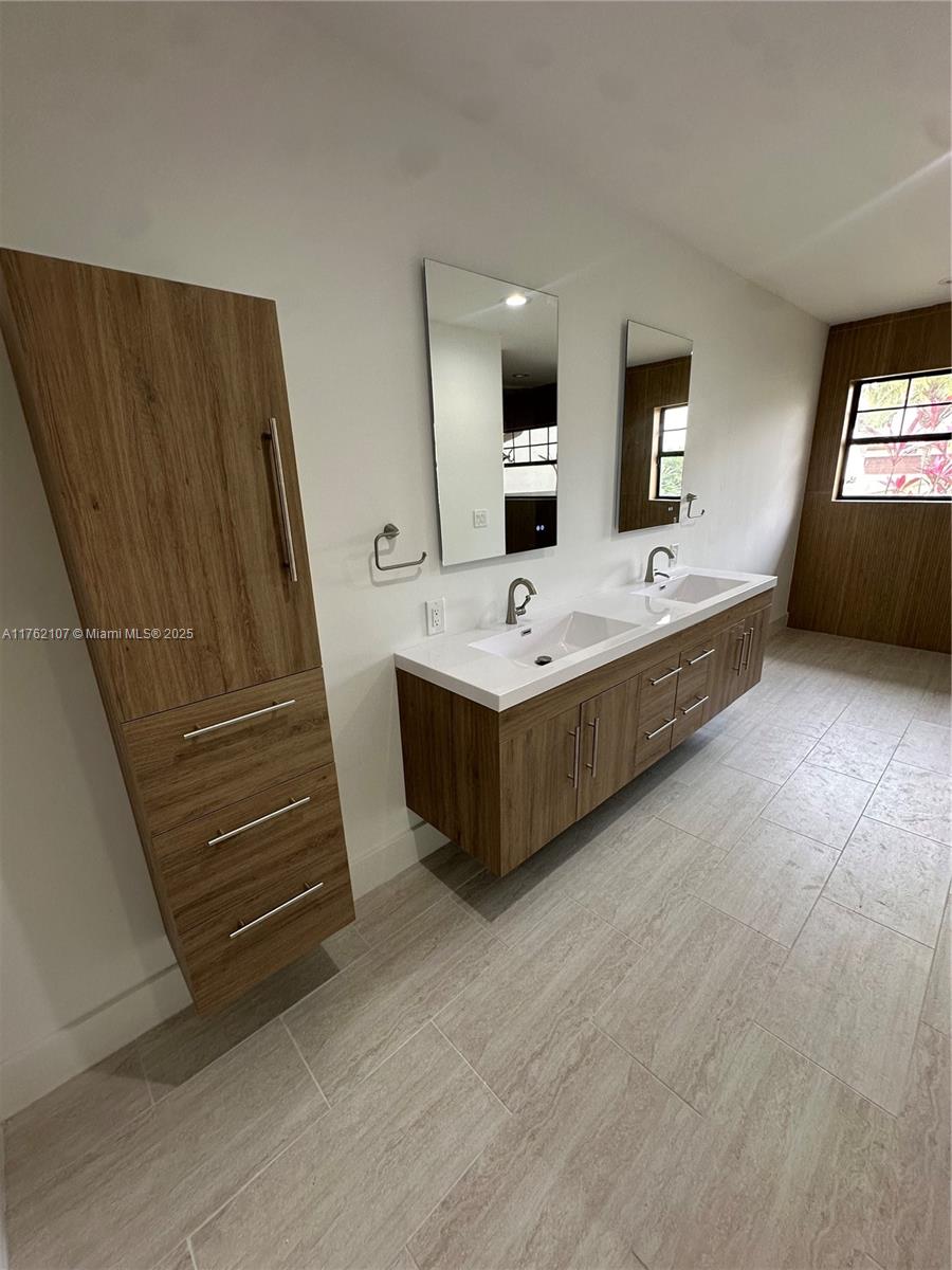 9340 NW 50th Doral Cir Unit: 9340