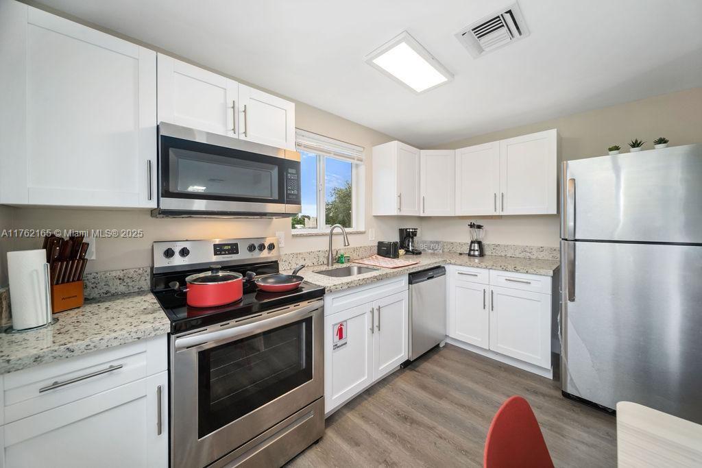 2311 Scott St # 4
