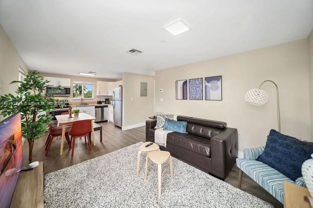2311 Scott St # 4