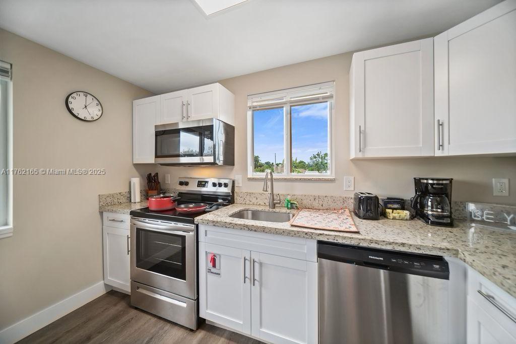 2311 Scott St # 4