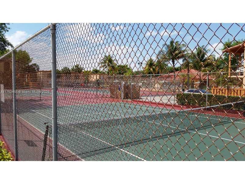 7155 MIAMI LAKES DR Unit: P2