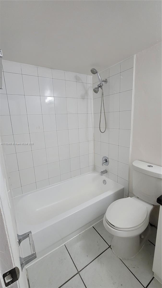 7155 MIAMI LAKES DR Unit: P2