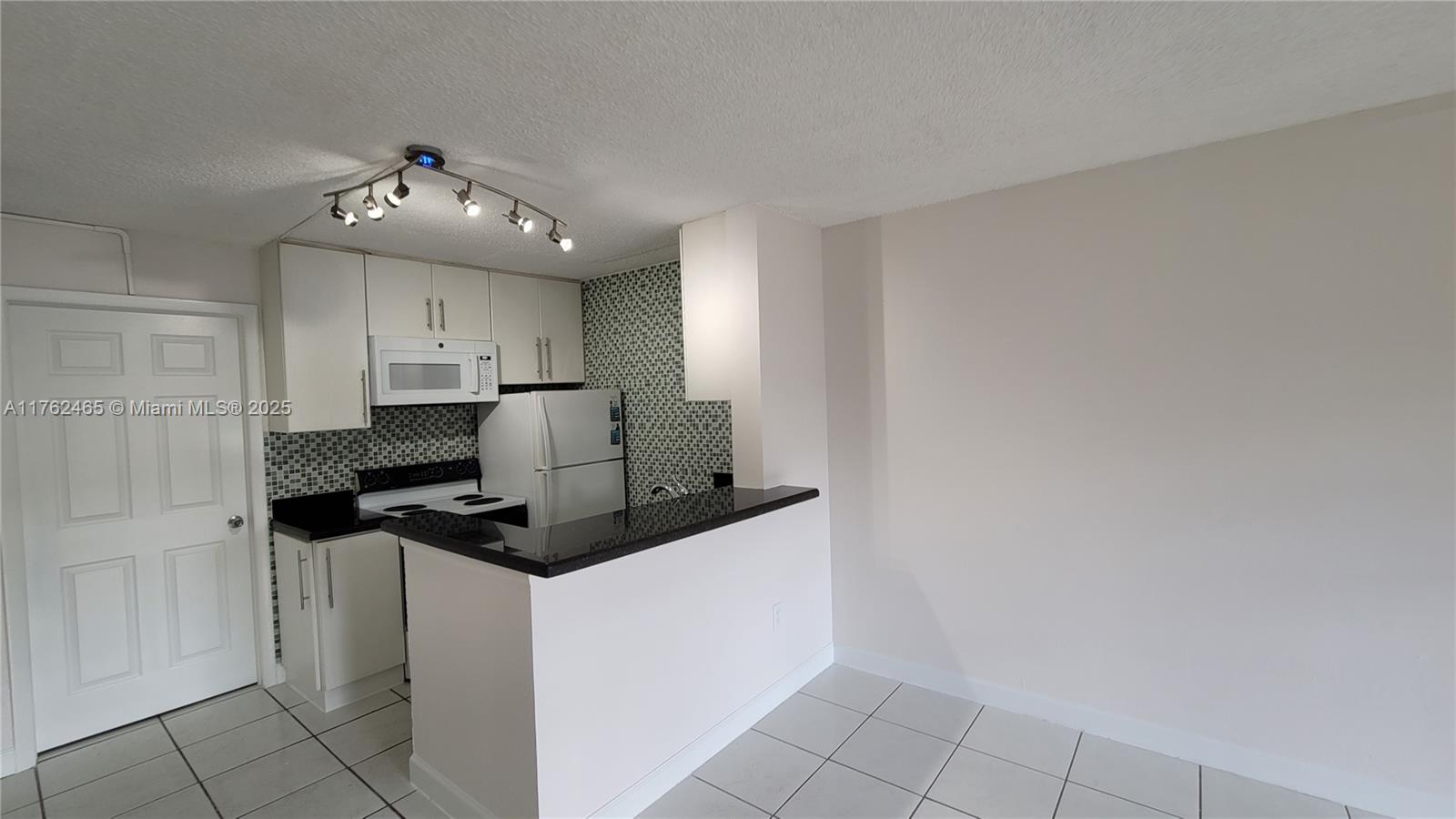 7155 MIAMI LAKES DR Unit: P2