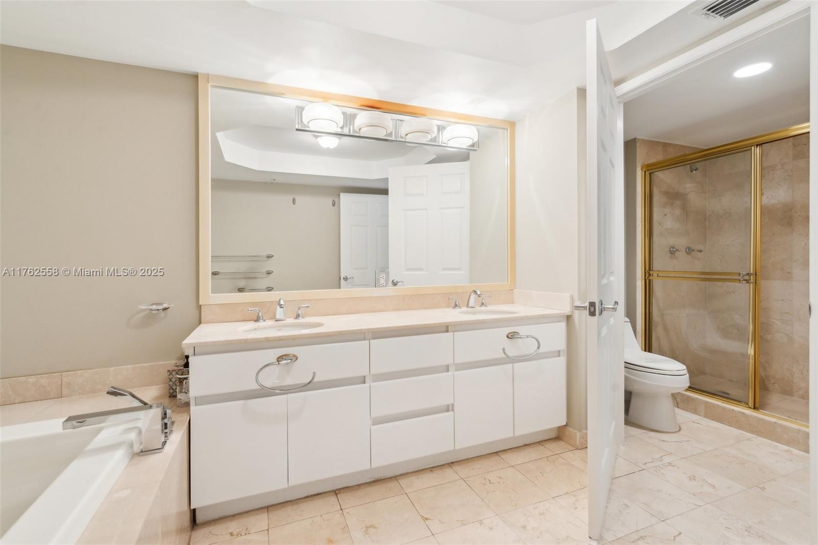 16711 Collins Ave # 704