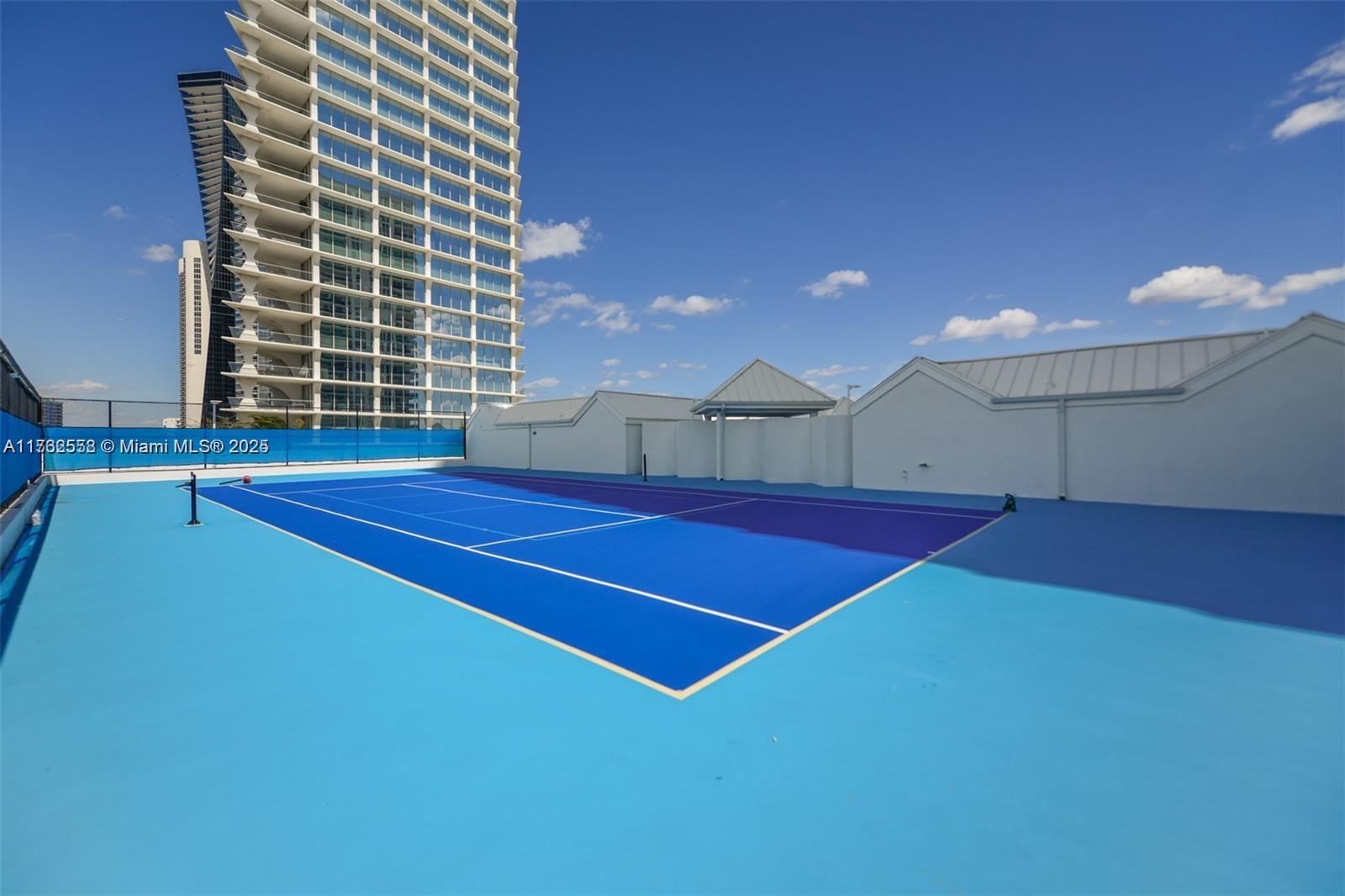 16711 Collins Ave # 704