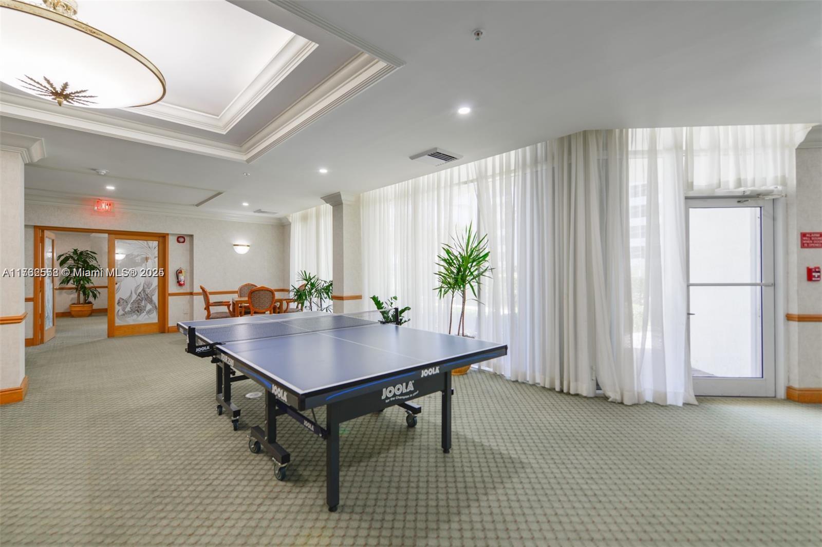 16711 Collins Ave # 704