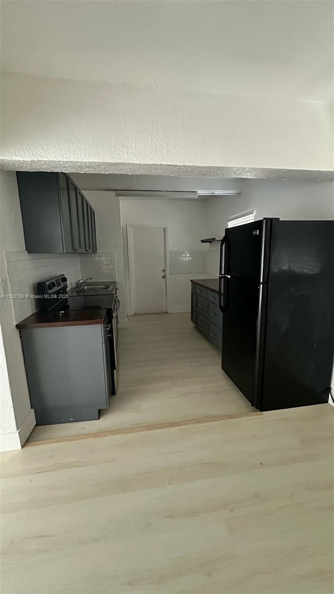 715 SW 6th St # 1