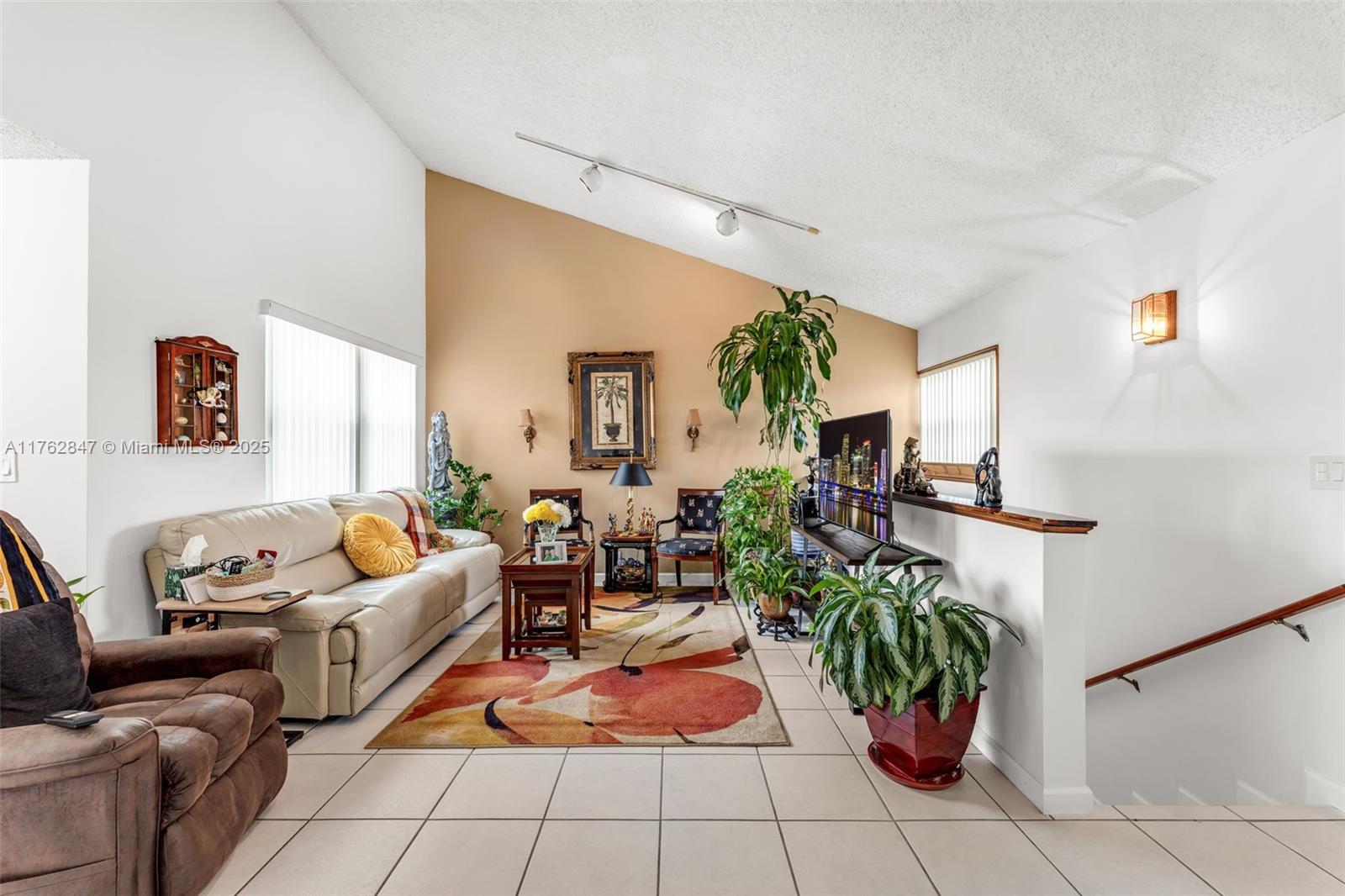 9950 NW 9th St Cir # 204