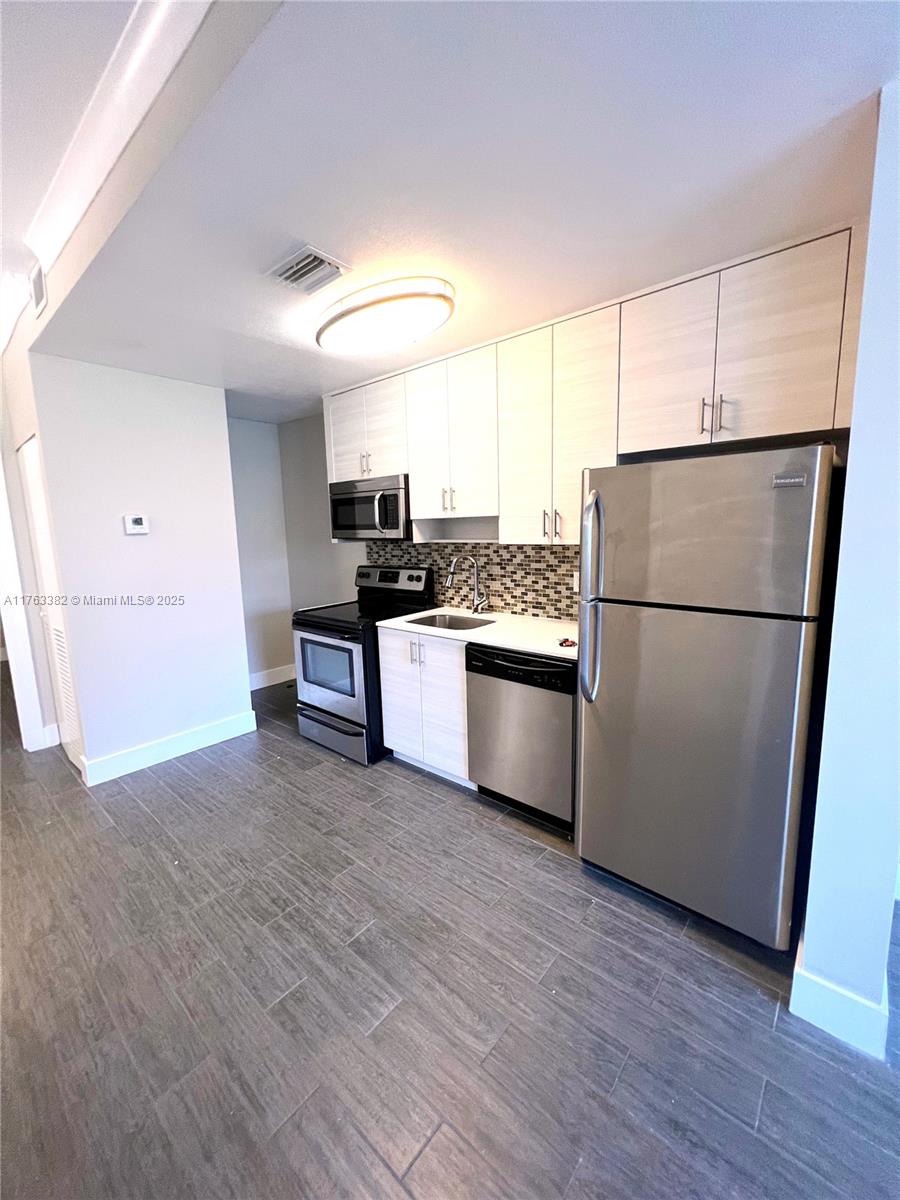 115 Menores Ave # 7