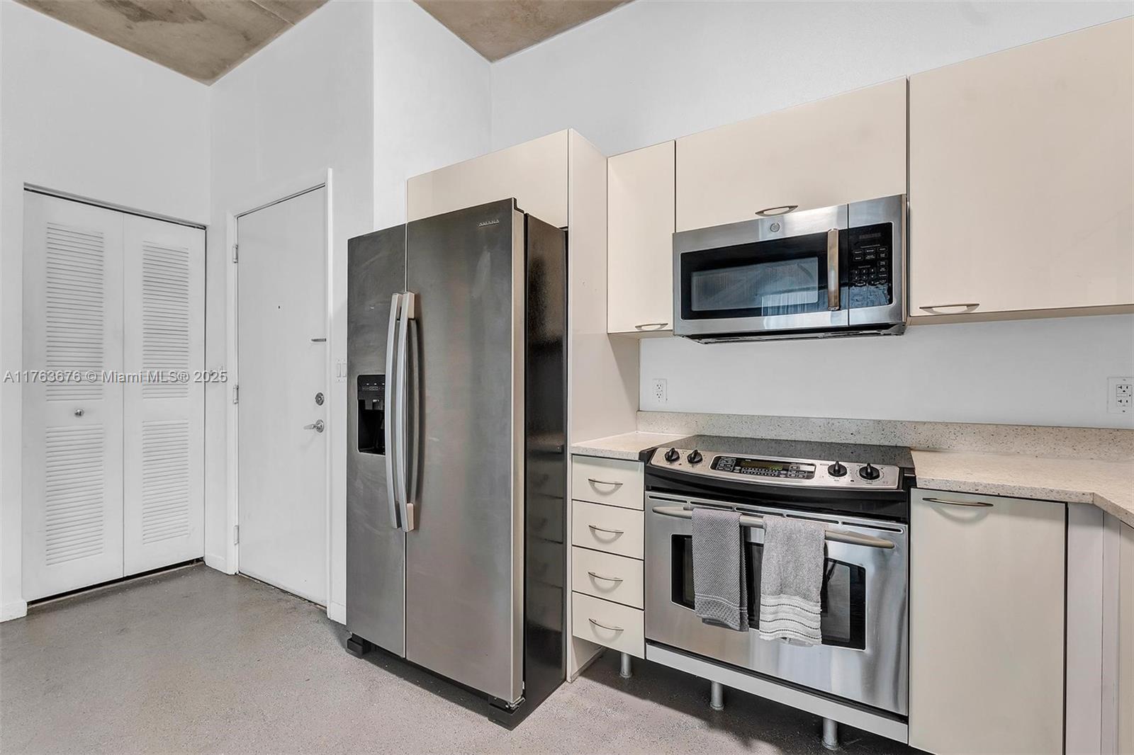 234 NE 3rd St # 208