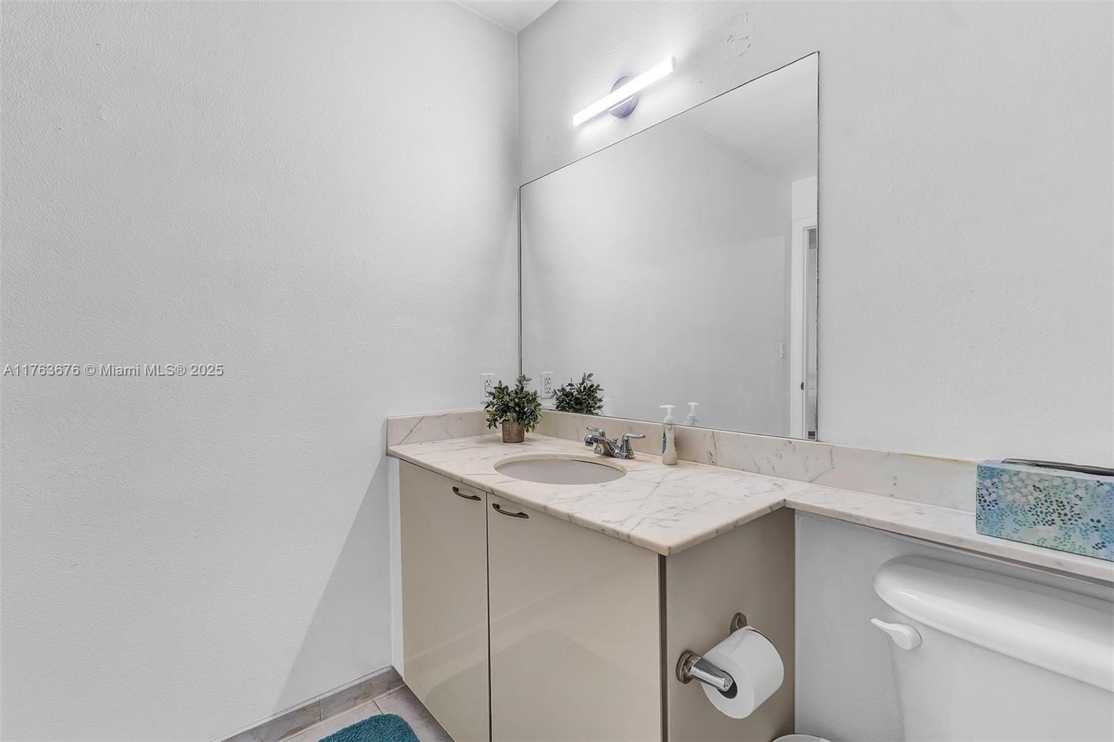 234 NE 3rd St # 208