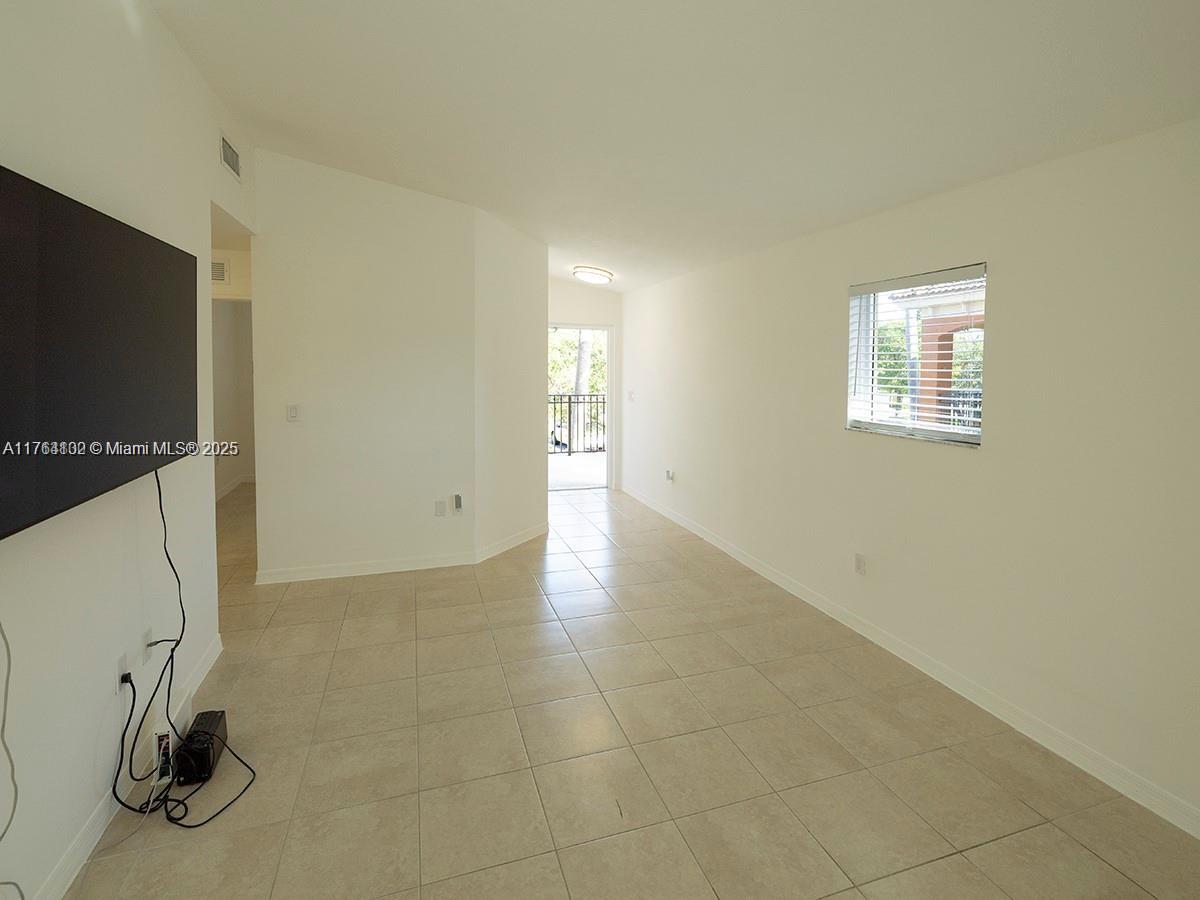 3380 NE 9th St # 201