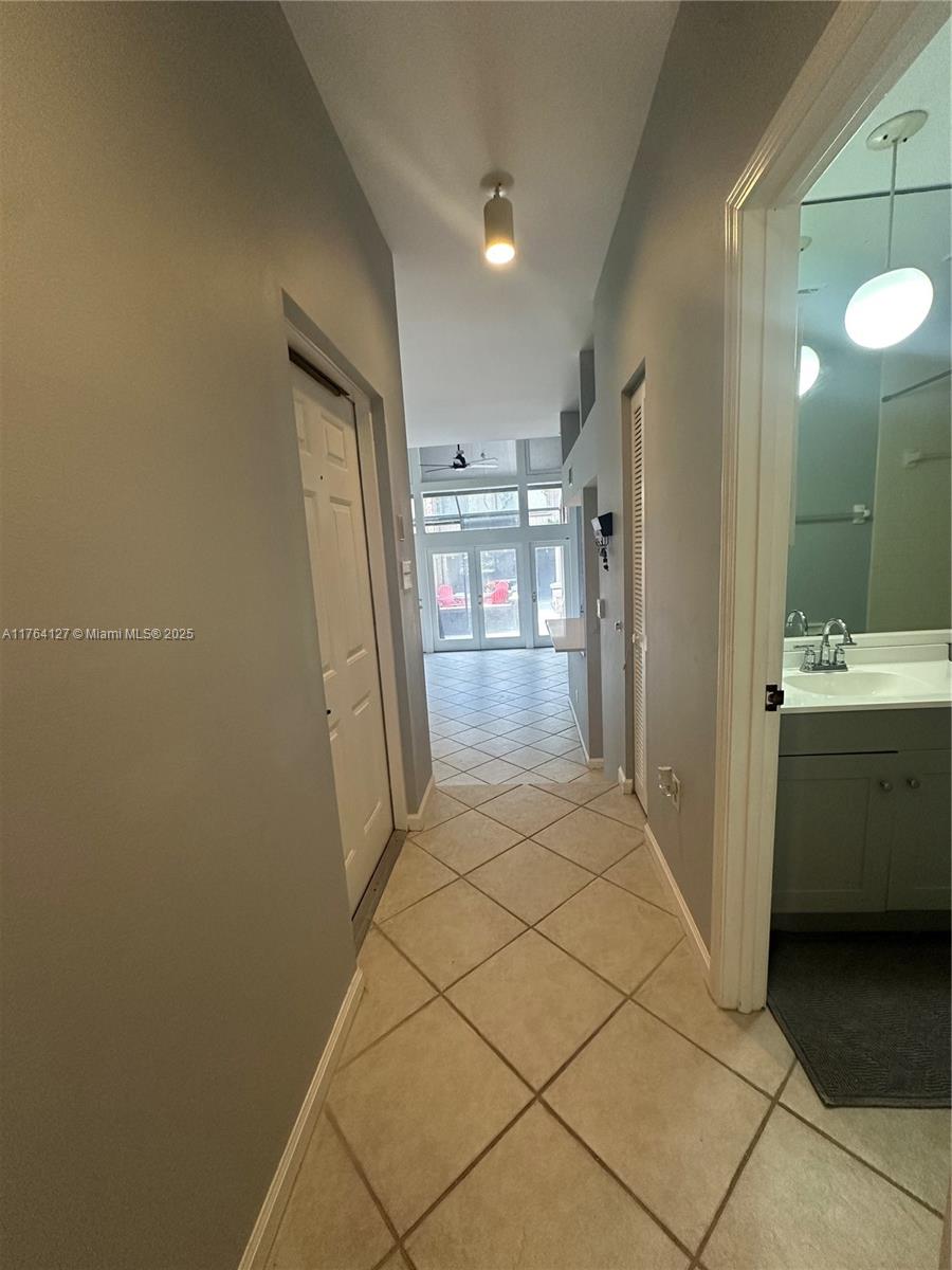 710 NE 1st Street
