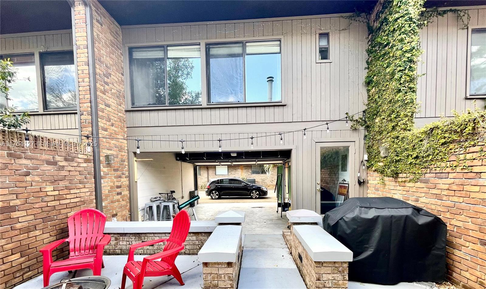 710 NE 1st Street