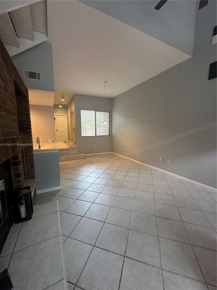 710 NE 1st Street
