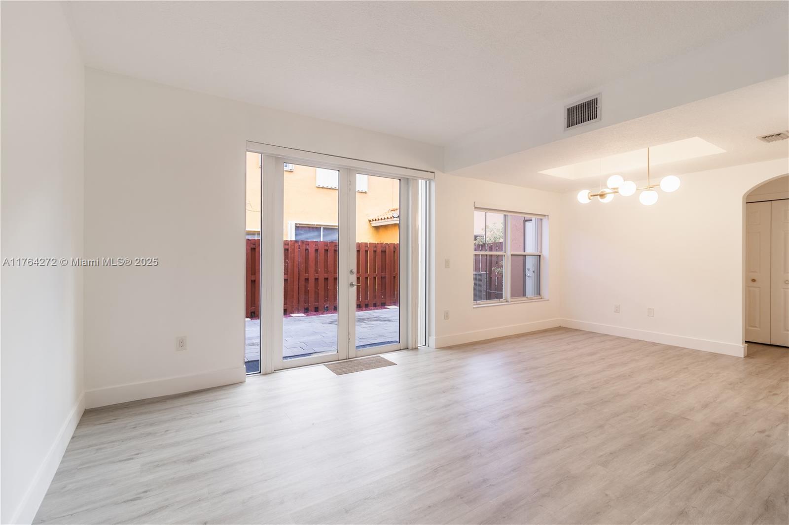 8510 NW 141st Ln # 104