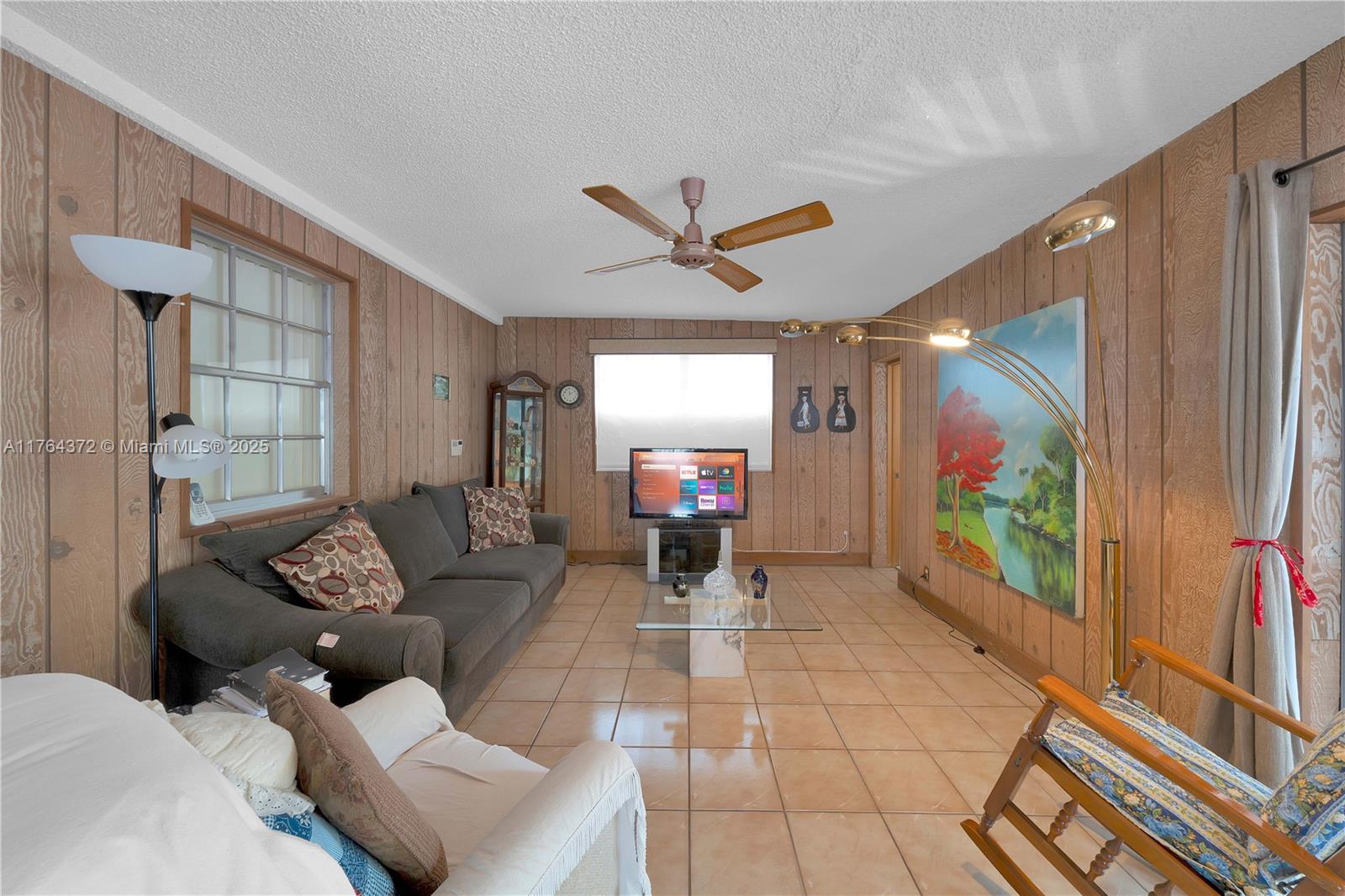 350 Tamiami Blvd